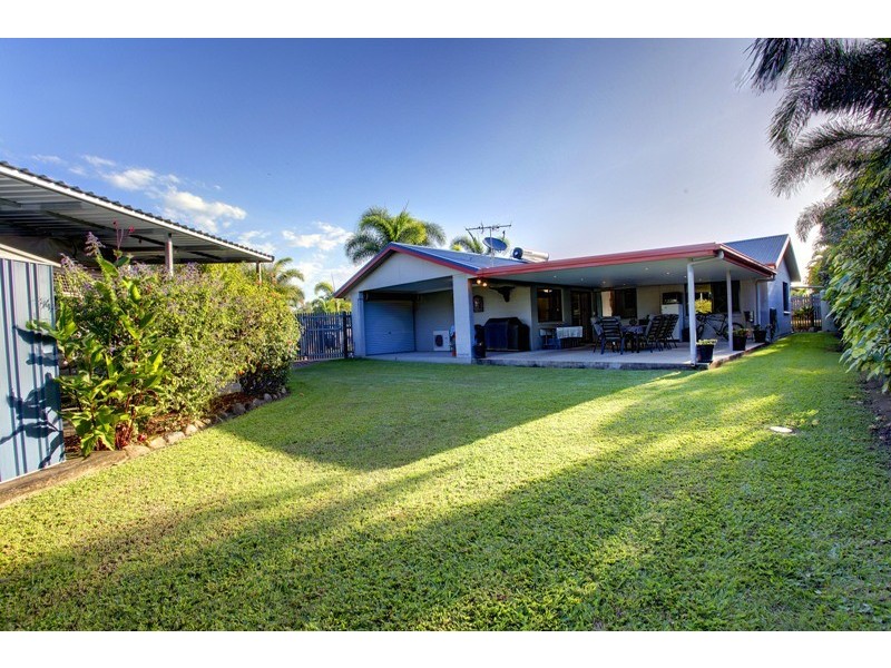 6 Gernika Court, Bushland Beach QLD 4818
