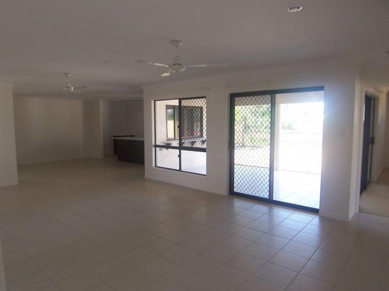 71 Woodwark Drive, Bushland Beach QLD 4818