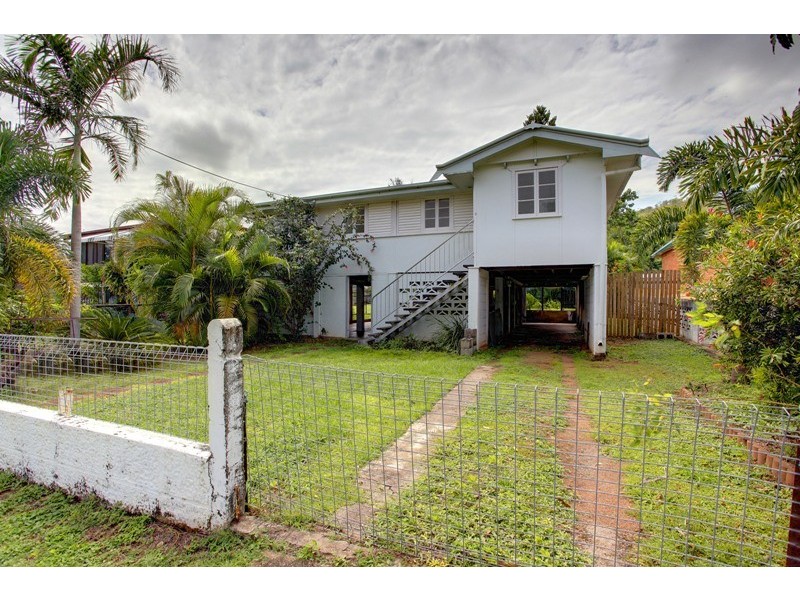 23 Harold Street, West End QLD 4810