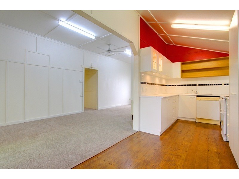 23 Harold Street, West End QLD 4810