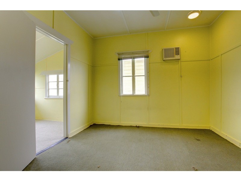 23 Harold Street, West End QLD 4810