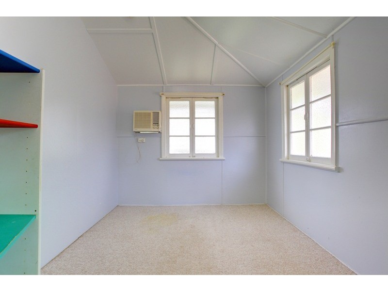 23 Harold Street, West End QLD 4810