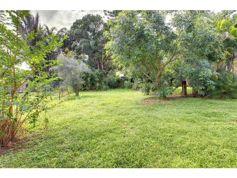 23 Harold Street, West End QLD 4810