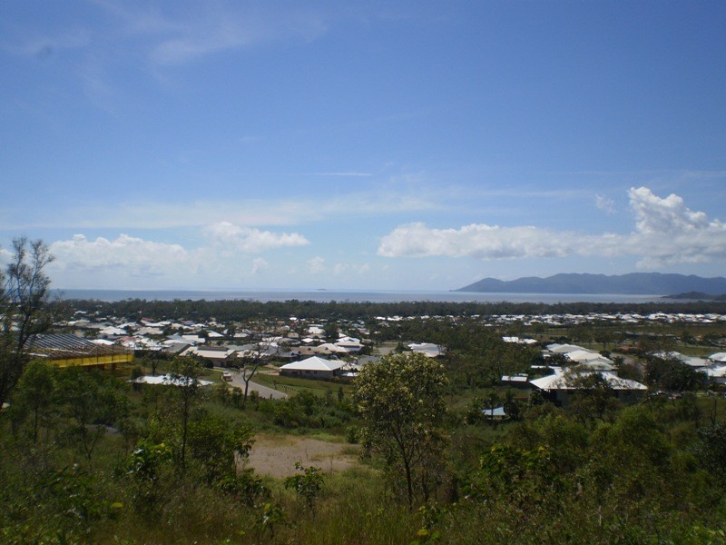 74 Goicoechea Drive, Bushland Beach QLD 4818