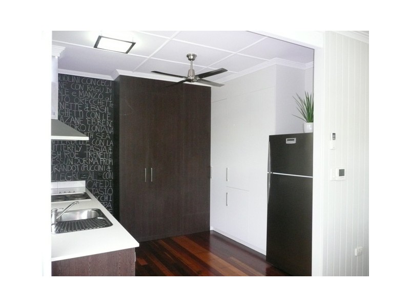 12a Carmody Street, Hermit Park QLD 4812