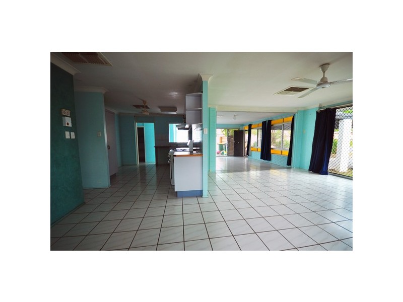 2 Gill Street, Kirwan QLD 4817