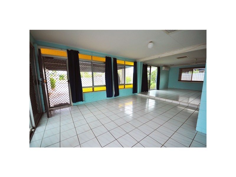 2 Gill Street, Kirwan QLD 4817