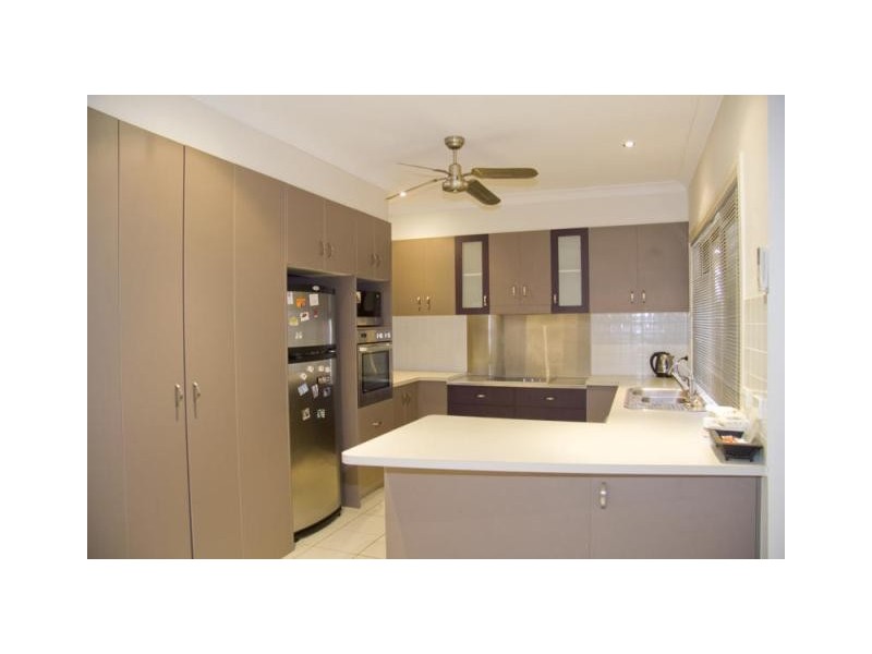 15 Timbury Way, Mount Louisa QLD 4814