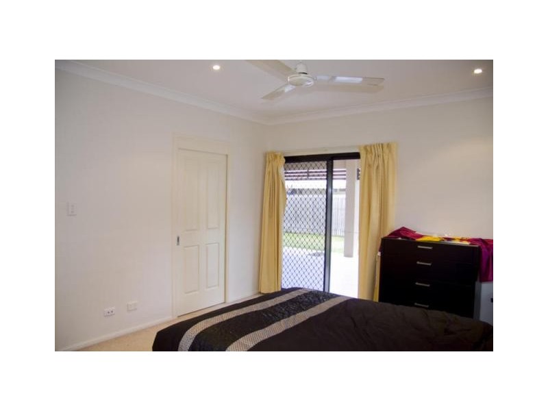 15 Timbury Way, Mount Louisa QLD 4814