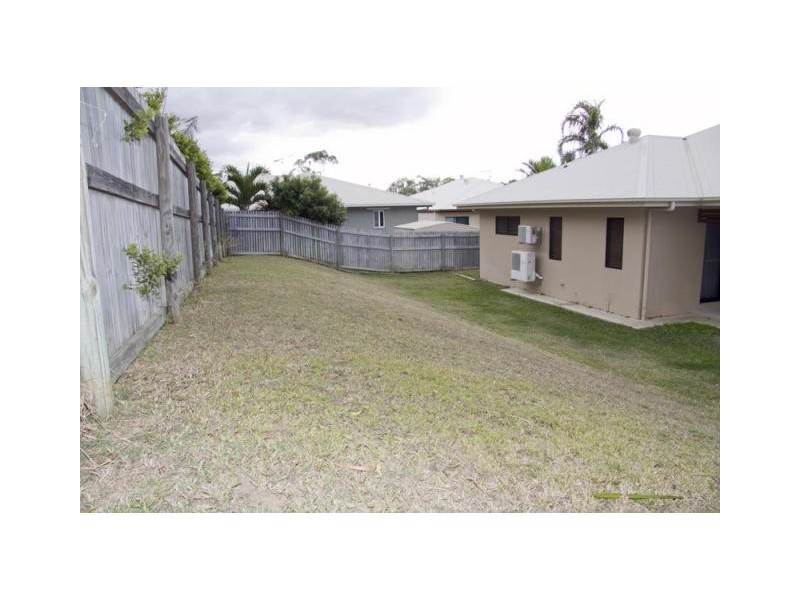 15 Timbury Way, Mount Louisa QLD 4814