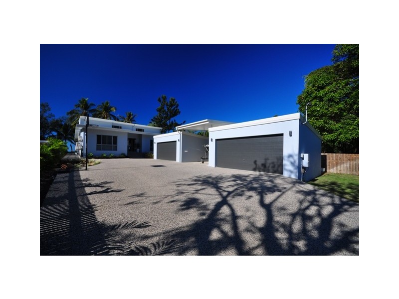 4 Reef Street, Saunders Beach QLD 4818