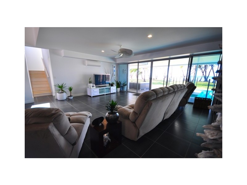 4 Reef Street, Saunders Beach QLD 4818