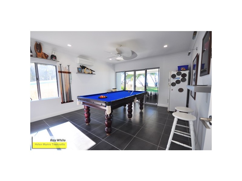 4 Reef Street, Saunders Beach QLD 4818