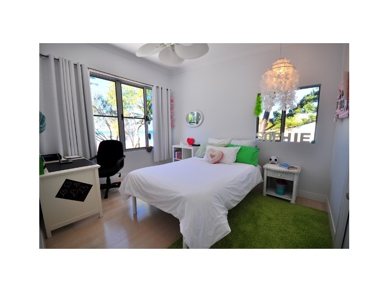 4 Reef Street, Saunders Beach QLD 4818