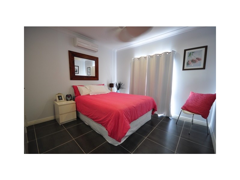 4 Reef Street, Saunders Beach QLD 4818