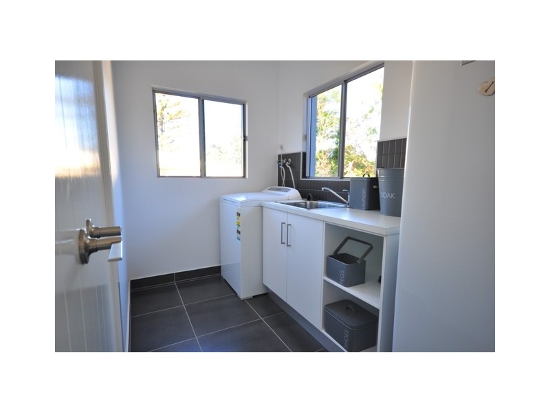 4 Reef Street, Saunders Beach QLD 4818