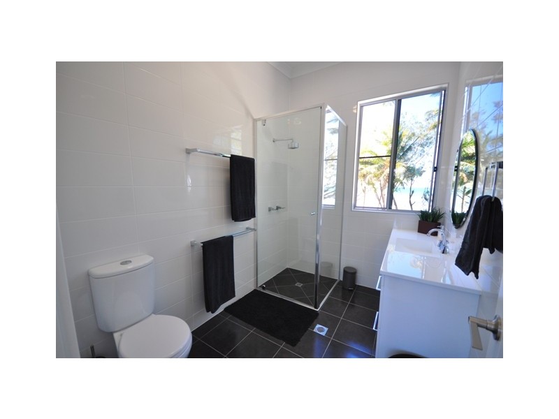 4 Reef Street, Saunders Beach QLD 4818