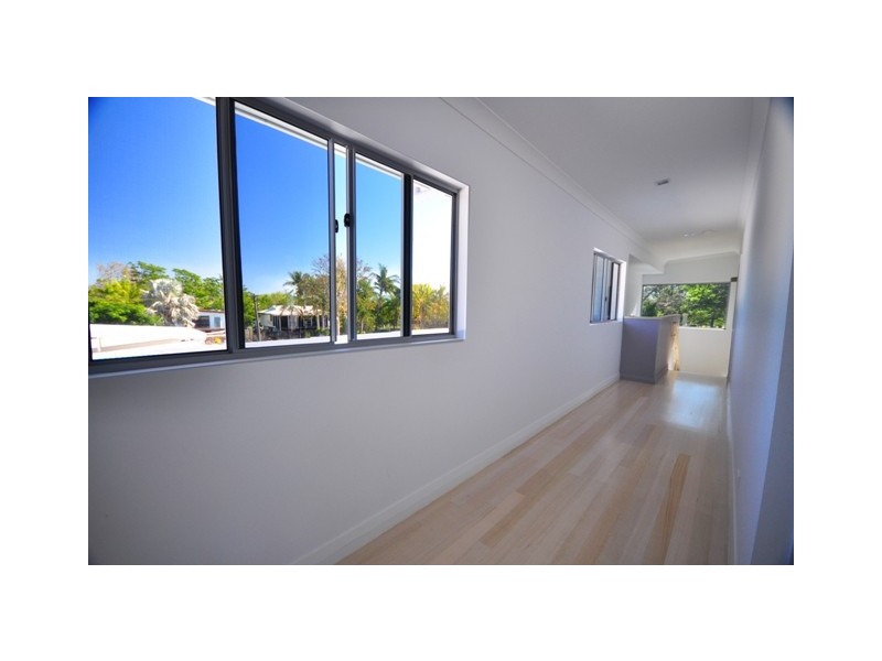 4 Reef Street, Saunders Beach QLD 4818