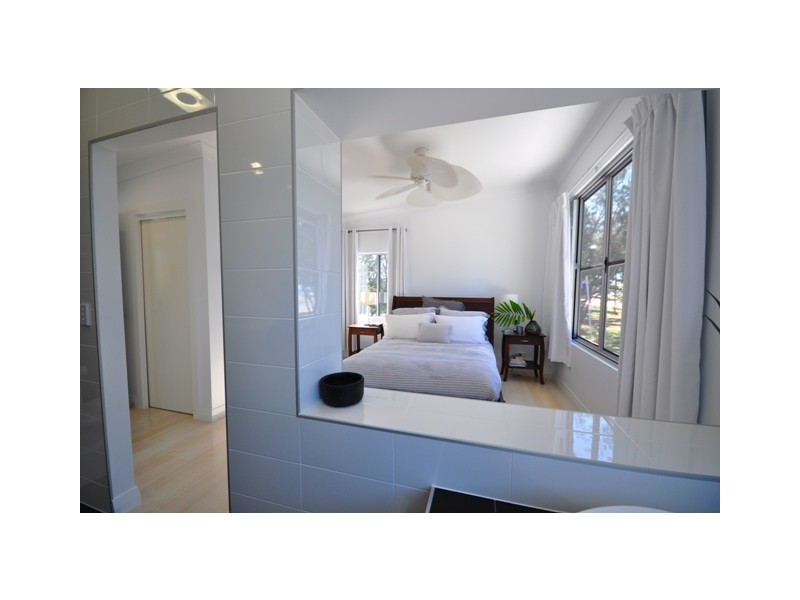 4 Reef Street, Saunders Beach QLD 4818