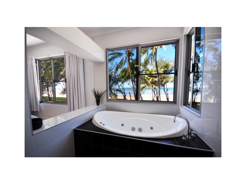 4 Reef Street, Saunders Beach QLD 4818