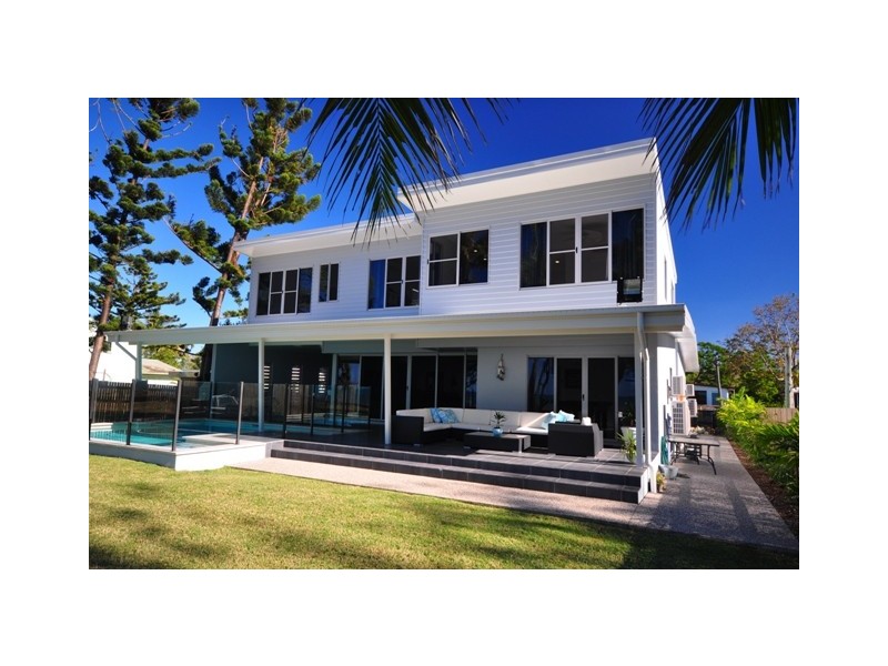 4 Reef Street, Saunders Beach QLD 4818