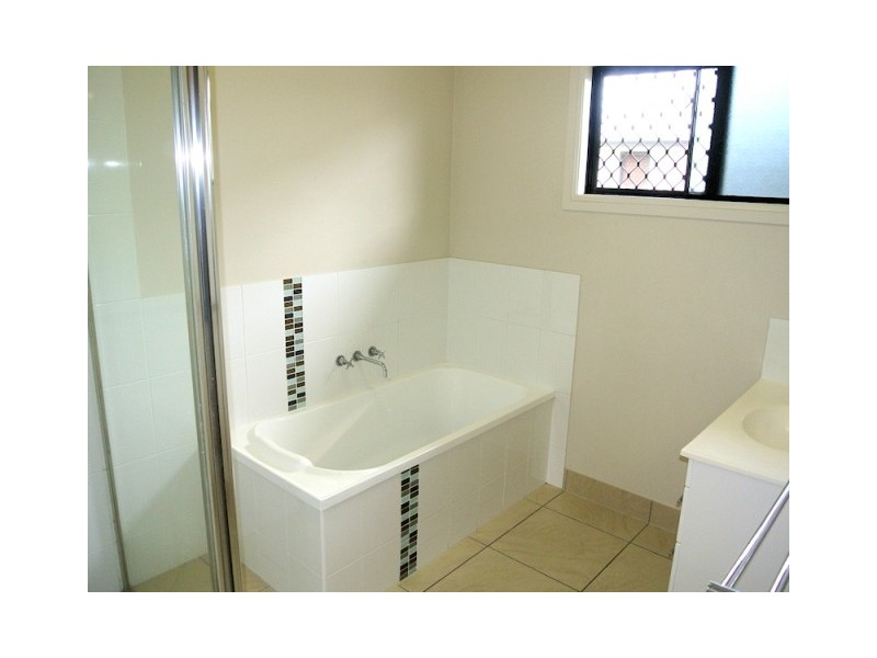 15  Eungella Court, Bushland Beach QLD 4818