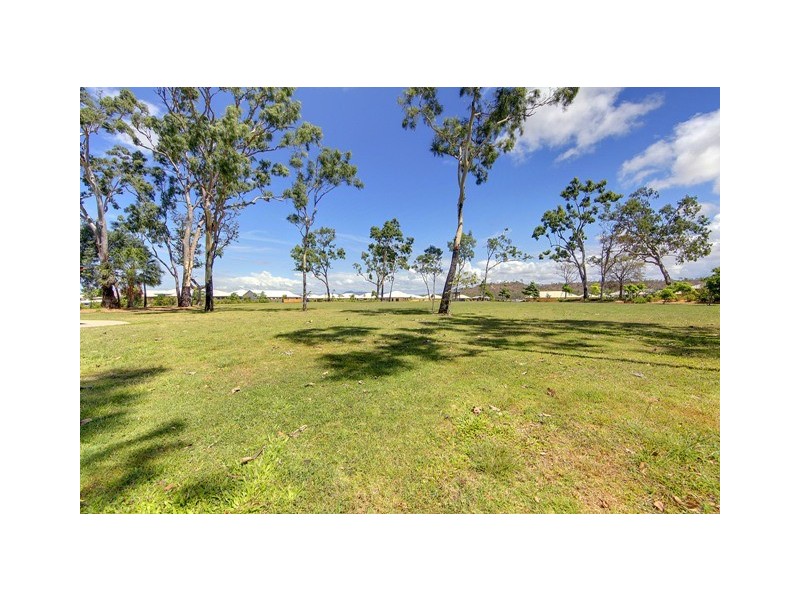 15  Eungella Court, Bushland Beach QLD 4818