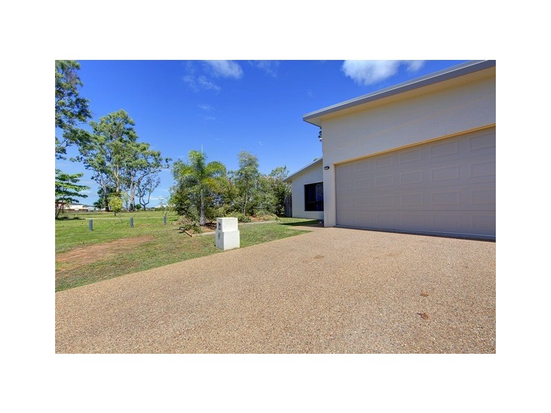15  Eungella Court, Bushland Beach QLD 4818