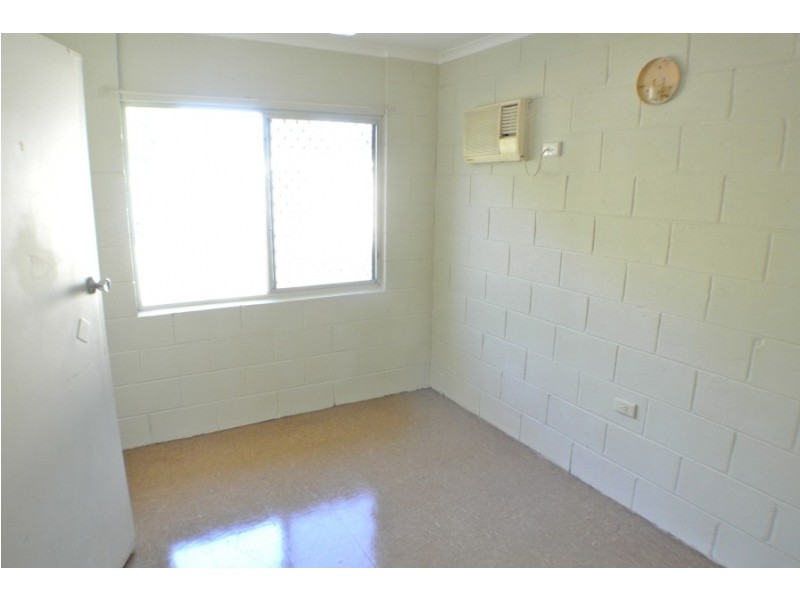 1 and 2 / 42 Cambridge Street, Gulliver QLD 4812