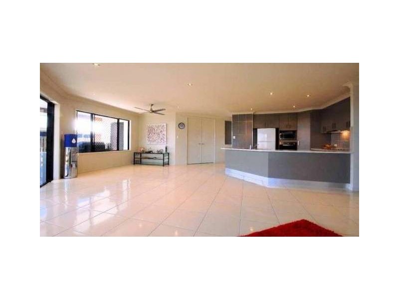 1 Dugong Court, Bushland Beach QLD 4818