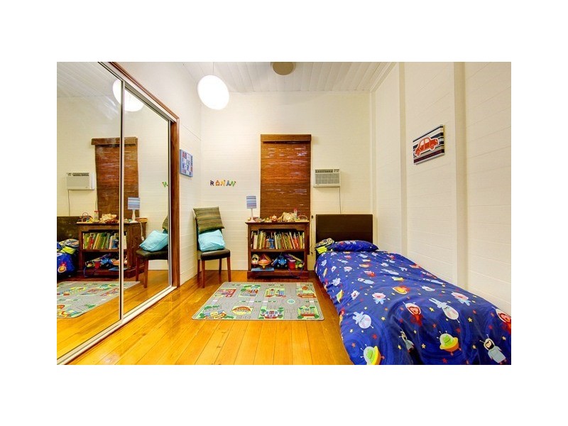 33 Estate Street, West End QLD 4810