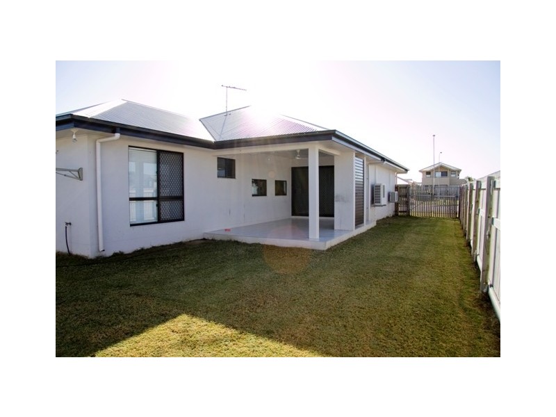 23 Laurie Motti Pde, Kirwan QLD 4817