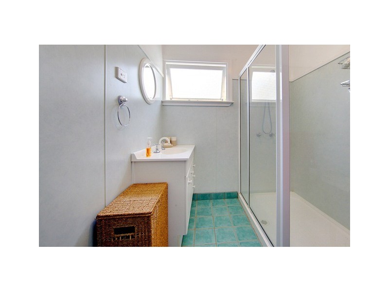 17 Cambridge Street, Currajong QLD 4812