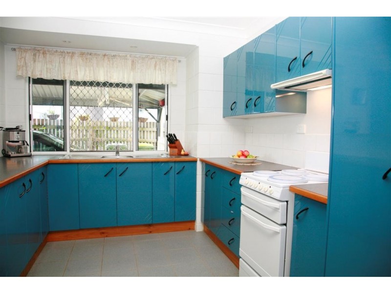 2/15 Tuffley Street, West End QLD 4810