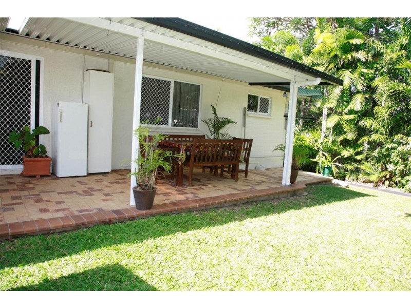 2/15 Tuffley Street, West End QLD 4810