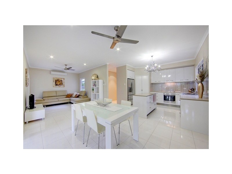 39 Ahearne Street, Hermit Park QLD 4812