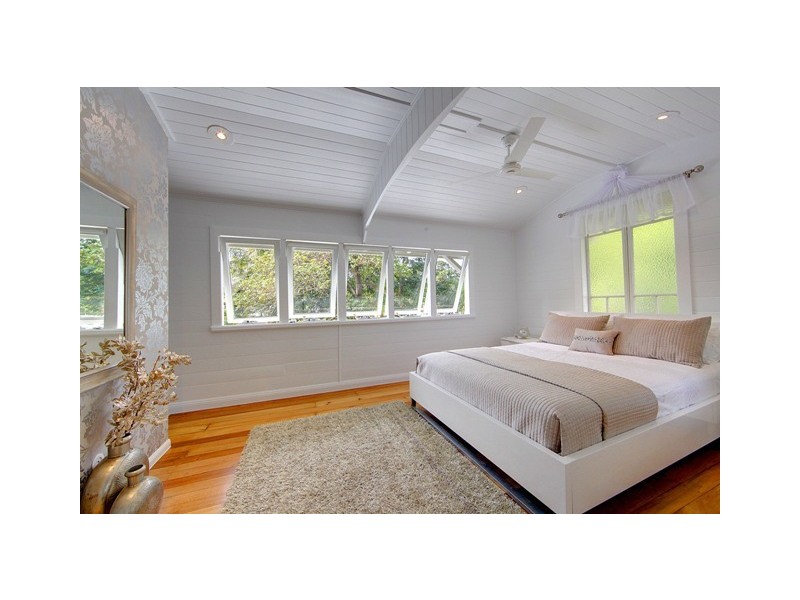 39 Ahearne Street, Hermit Park QLD 4812