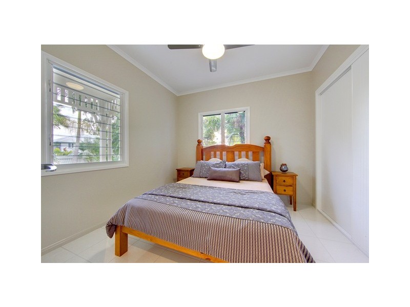 39 Ahearne Street, Hermit Park QLD 4812