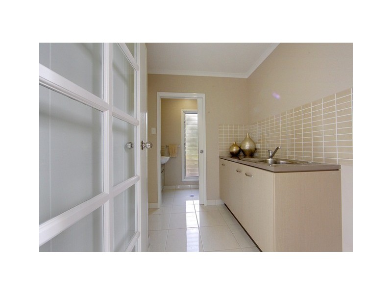 39 Ahearne Street, Hermit Park QLD 4812