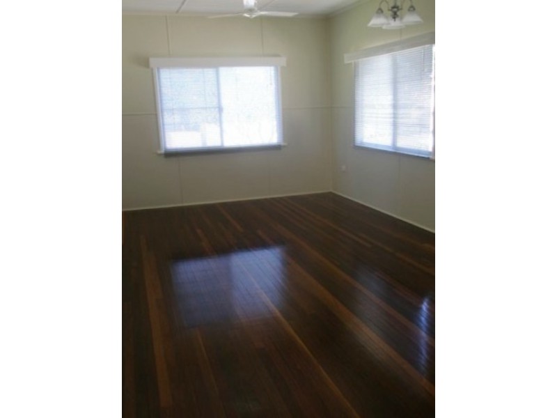 8 Haig Street, Pimlico QLD 4812