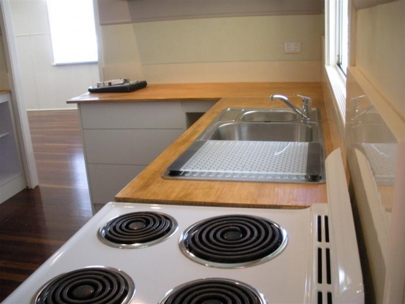 8 Haig Street, Pimlico QLD 4812