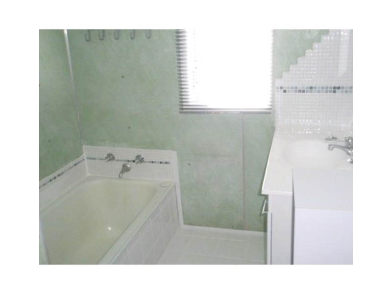 8 Haig Street, Pimlico QLD 4812