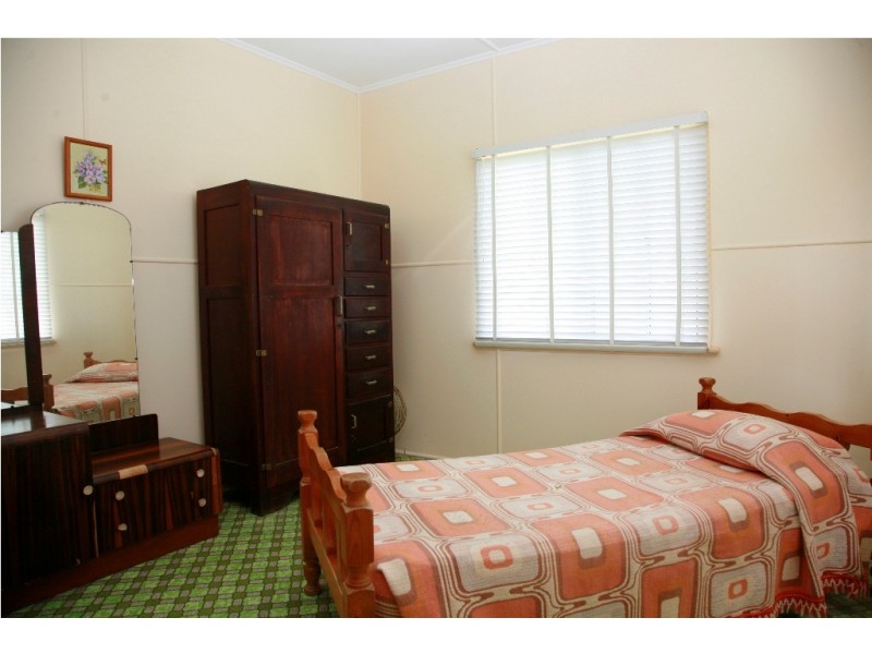 8 Haig Street, Pimlico QLD 4812