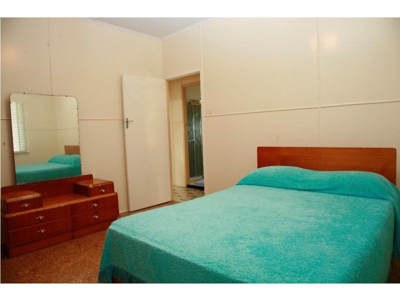 8 Haig Street, Pimlico QLD 4812