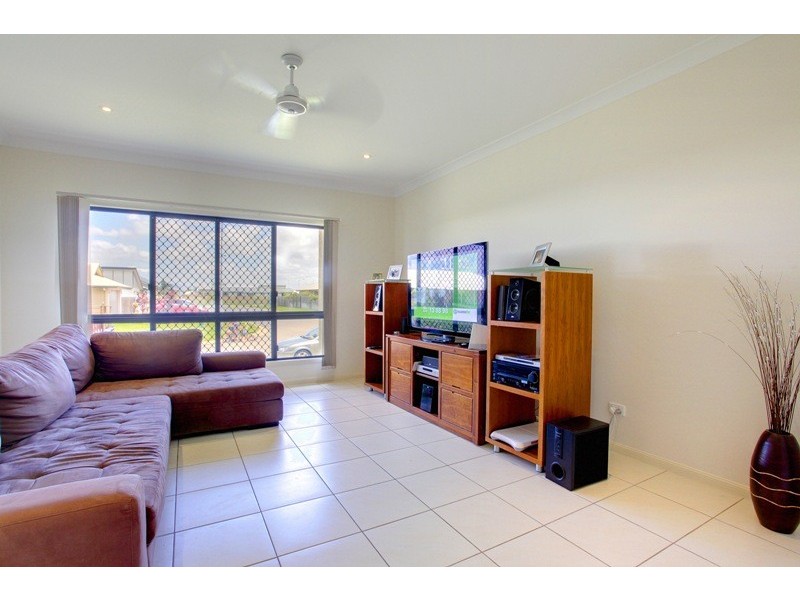 11 Lyrebird Lane, Bohle Plains QLD 4817