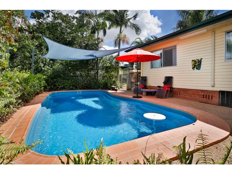 27 Jannila Avenue, Cranbrook QLD 4814