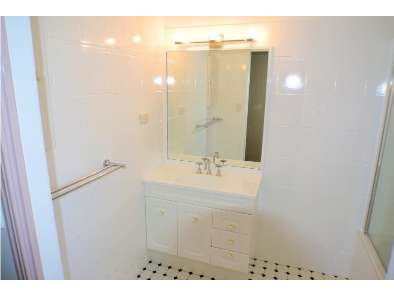 76 Philp Street, Hermit Park QLD 4812