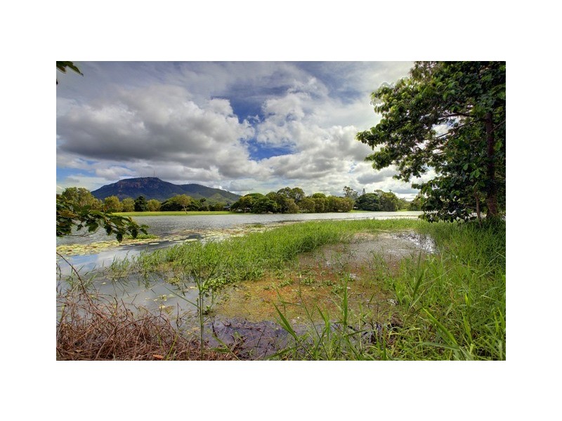 21 Meadowbrook Drive, Aitkenvale QLD 4814