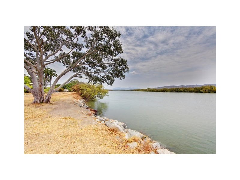 14 Cameron Street, Railway Estate QLD 4810