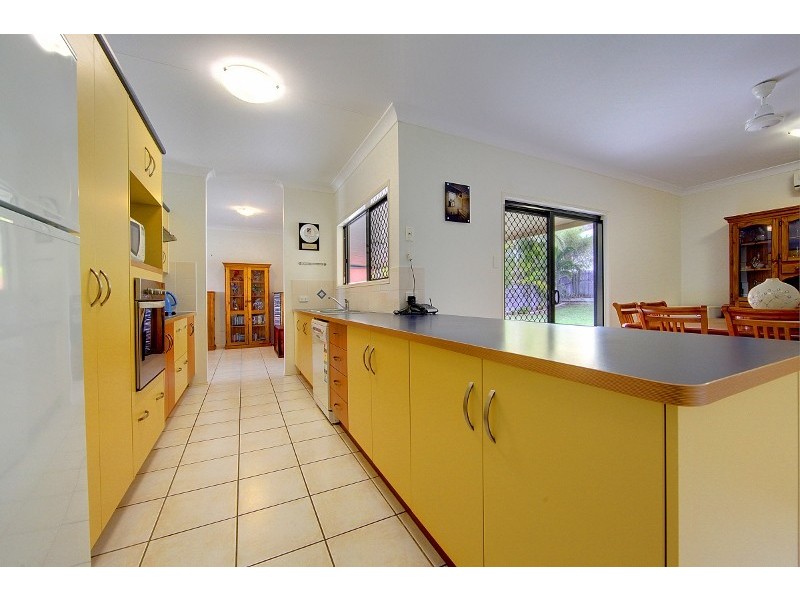 32 Monaro Circuit, Mount Louisa QLD 4814
